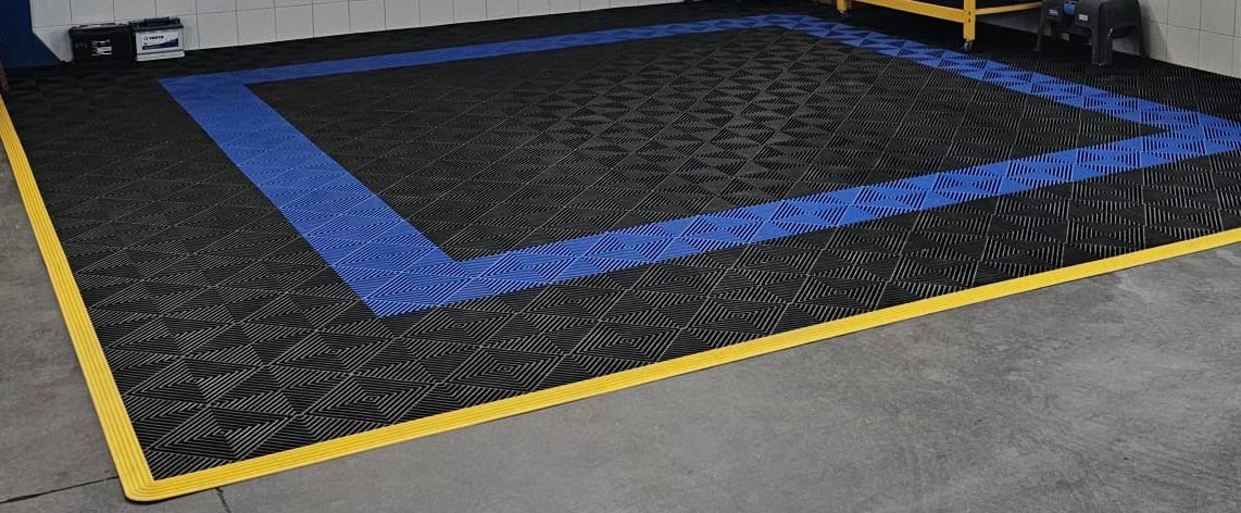 Piso para Oficina em PP 33,3x33,3cm - Resistente e Modular