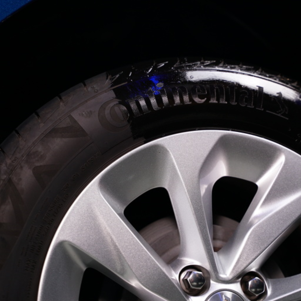 VONIXX Shiny – Renovador de Pneus com Brilho Duradouro 500ml