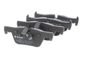 BOSCH 0 986 494 554 Jogo de pastilhas para travão de disco Baixo teor metálico, com instruções de montagem, com chapa anti-ruído, com grampo do êmbolo